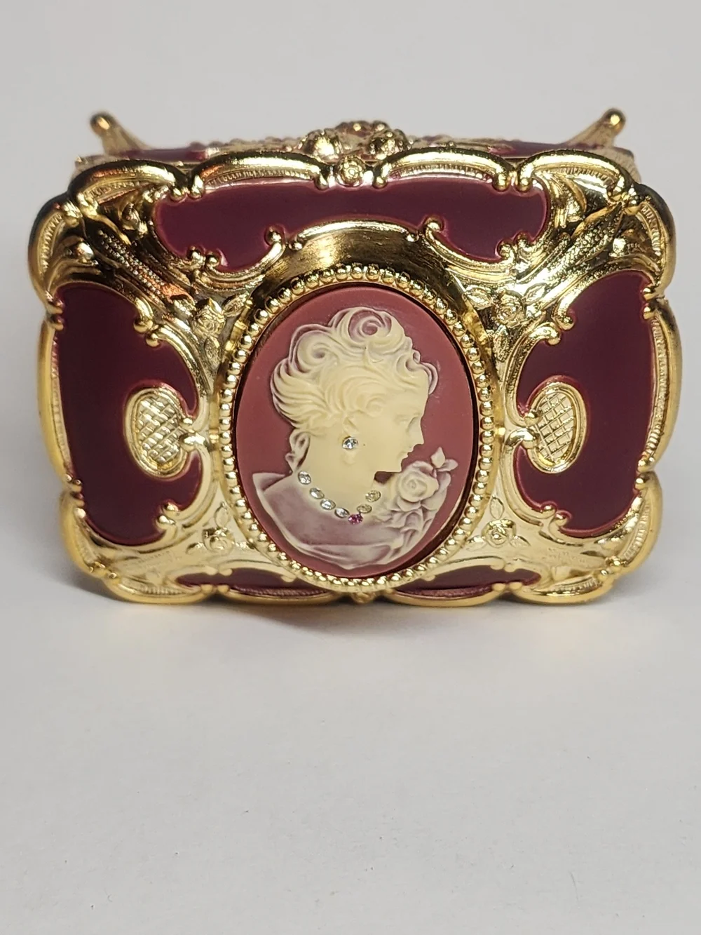 New Antique Style Cameo Red Gold Music Jewelry Box Diamond Rhinestones